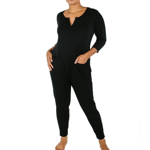 Smash & Tess V-neck Monday Romper in Midnight Black . - Picture 1 of 7